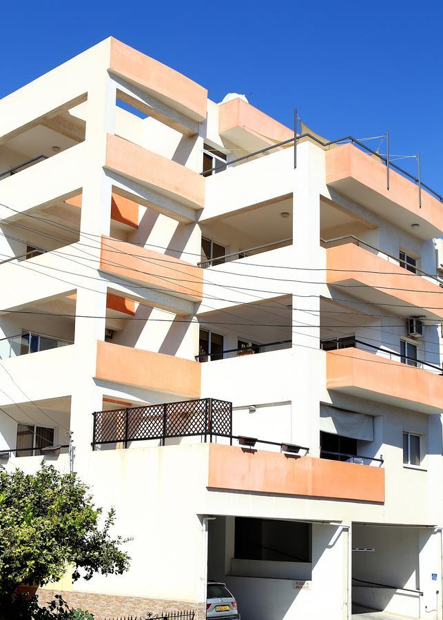 Penelope Court Apartment 102 Ларнака Екстериор снимка